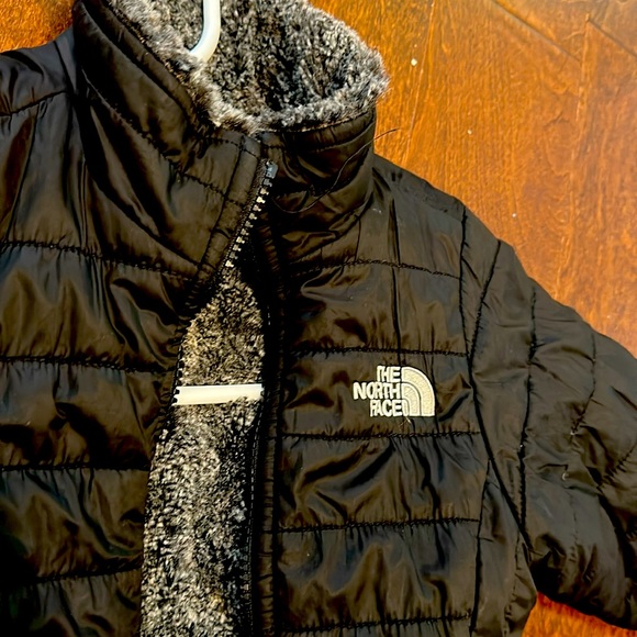 North face jacket with soft fleece lining - Picture 2 of 5